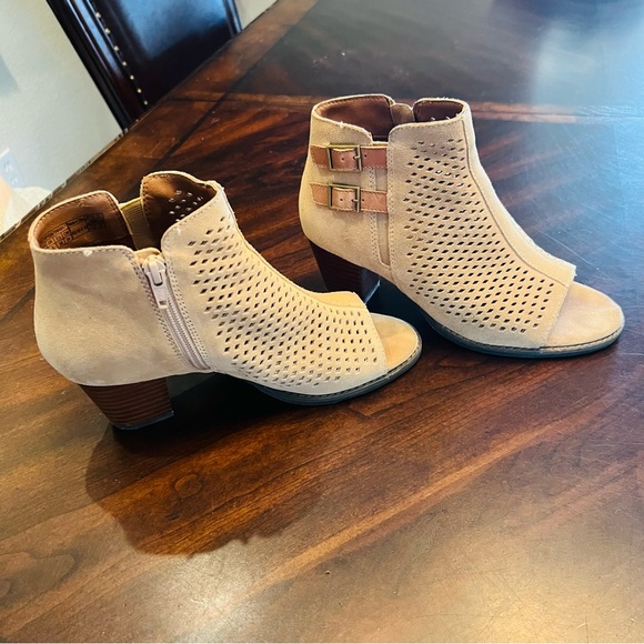 Vionic Peep Toe Ankle booties 7 - Picture 6 of 6